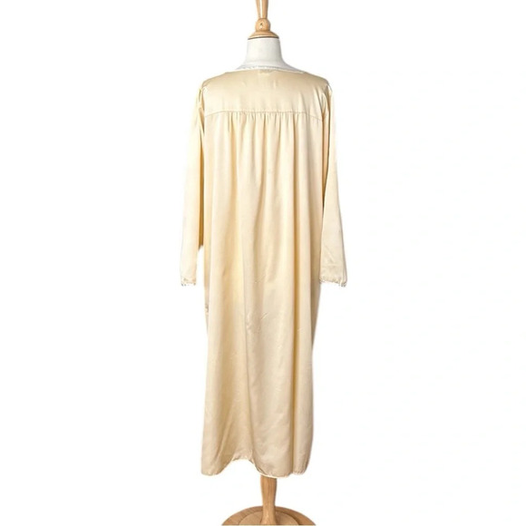 NATORI Classics Vintage Embroidered Nightgown Butter Yellow Square Neck - Picture 10 of 15
